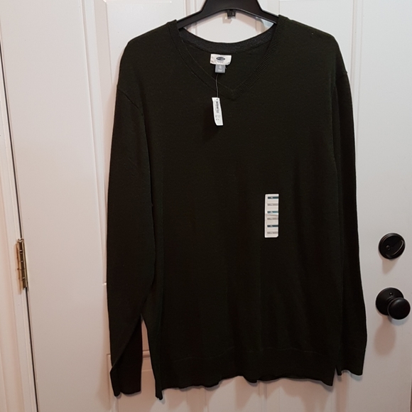 💥Heat wave sale NWT Mens vneck sweater - Picture 1 of 4